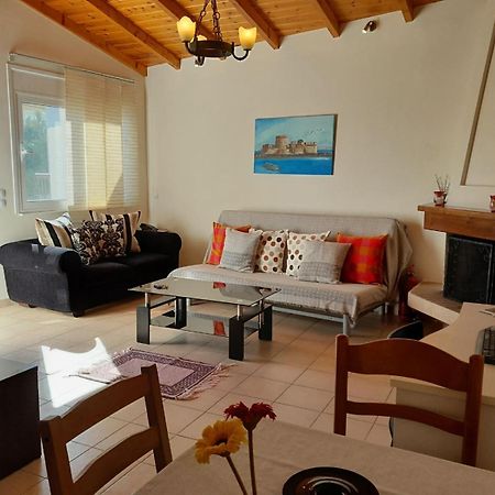 Omorfi Poli 120 Sqm Apartment ナフプリオ エクステリア 写真