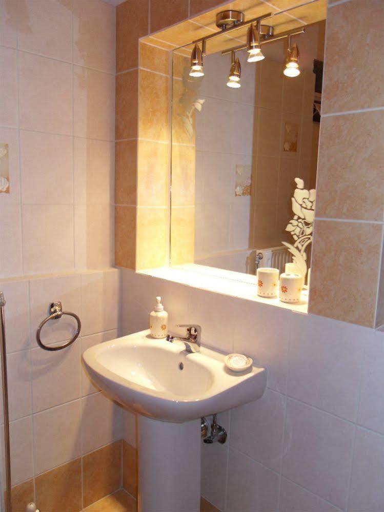 Omorfi Poli 120 Sqm Apartment ナフプリオ エクステリア 写真